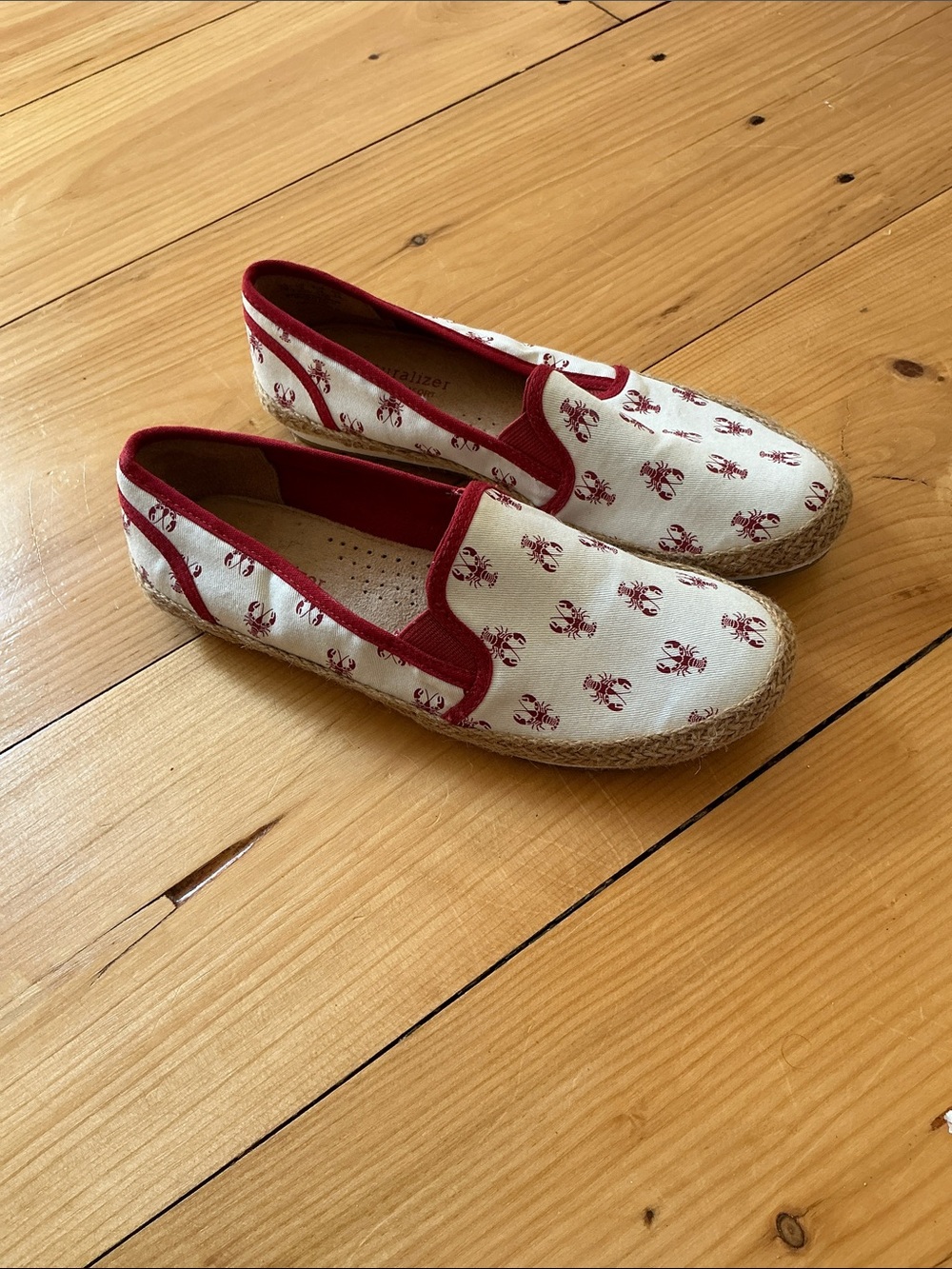 Naturalizer Rayna Lobster Espadrille Slip On Loafers Canvas Red White Size 7M